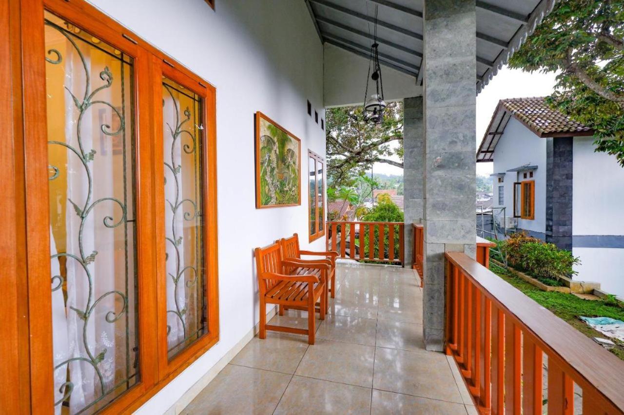 Guest House Gethsemane Salatiga Exterior foto